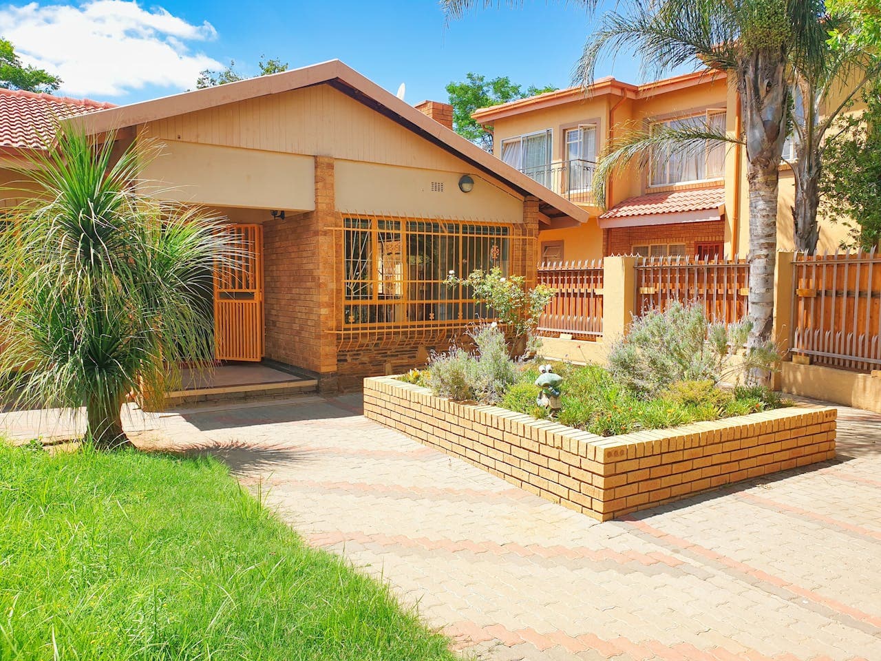 Tree, Shrub & Plant Services in Sugar Land, TX